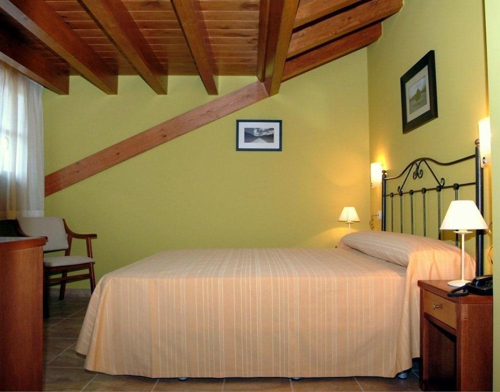 Hostal Europa San Roque del Acebal Εξωτερικό φωτογραφία
