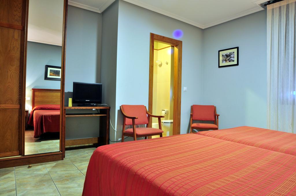 Hostal Europa San Roque del Acebal Εξωτερικό φωτογραφία