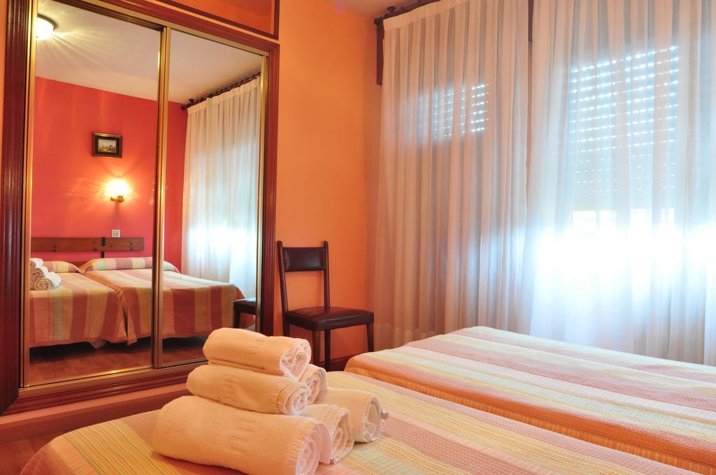Hostal Europa San Roque del Acebal Εξωτερικό φωτογραφία