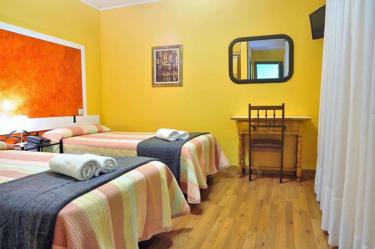 Hostal Europa San Roque del Acebal Εξωτερικό φωτογραφία